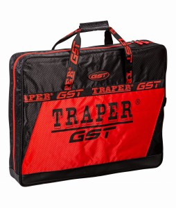Torba na siatkę GST RED Traper – 65×52×11 cm / 81327