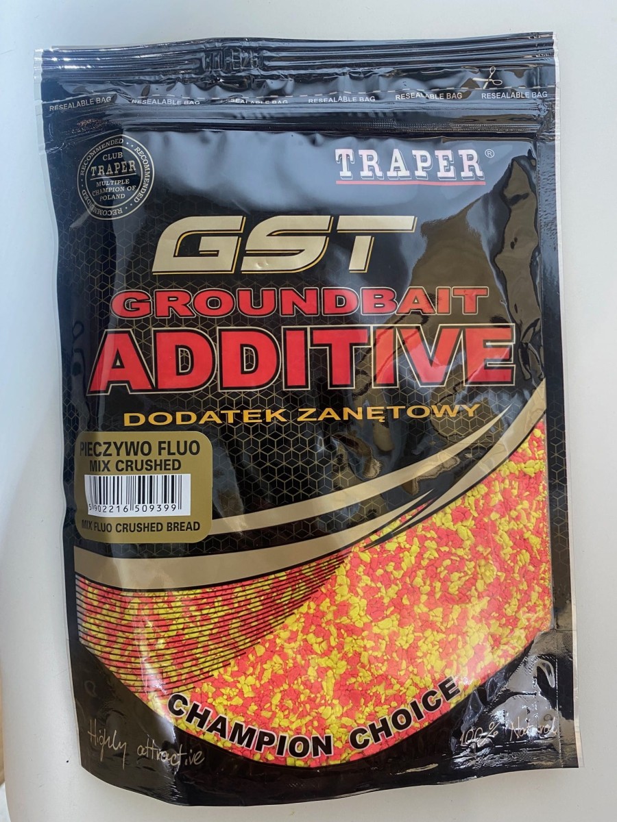 Dodatek zanętowy Traper - Pieczywo fluo mix crushed