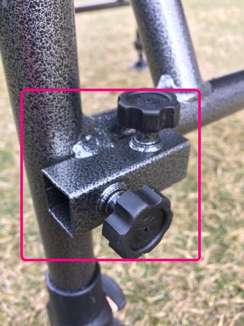 Uchwyty do podnóżka CUZO